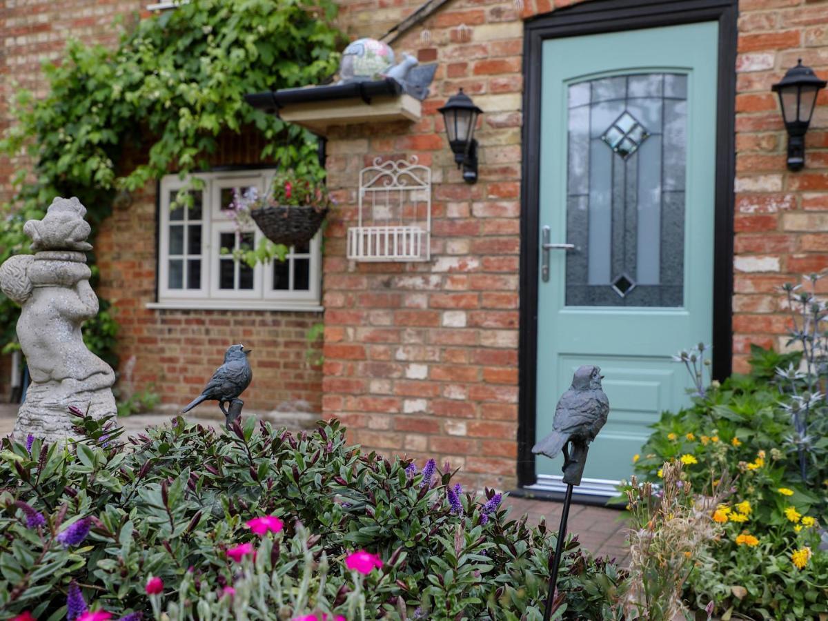 Woodleys Cottage Woburn Sands Esterno foto